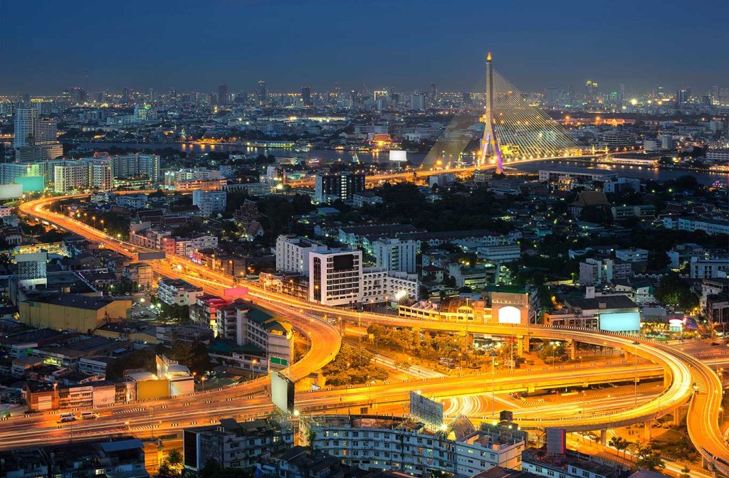 จุดถ่ายรูปกรุงเทพฯ ตอนกลางคืน - P-Park Hotel โรงแรมมุสลิมย่านบางพลัด - จรัญสนิทวงศ์